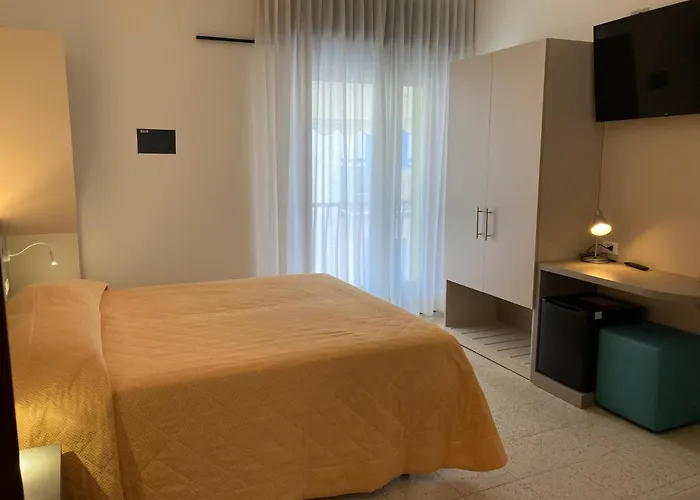 Giacomazzo 3* Каорле